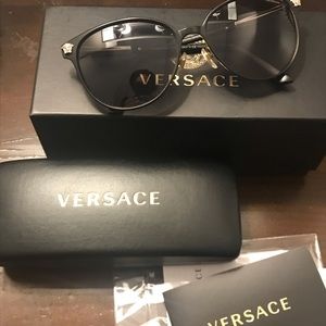 Polarized Versace sunglasses